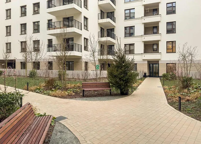 Appartamento Nowoczesne Very Berry W Poznaniu Z Parkingiem By Renters Poznań