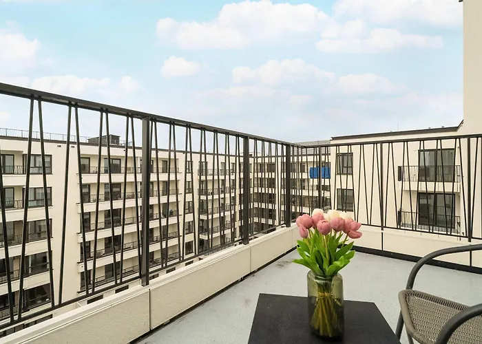 Nowoczesne Very Berry W Poznaniu Z Parkingiem By Renters *